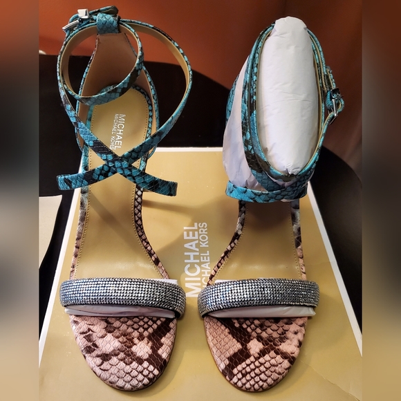 NIB Michael Kors Astrid Sandal - Picture 2 of 5